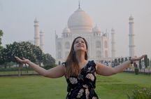 Private Sunrise Taj Mahal Tour with Skip-the-Line Tickets