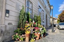 Half day private walking tour on the BUDA side