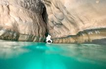 Discover Wadi Shab by a Professional Omani Guide (private). 