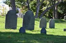 Hauntings, History and Legends Tour in Salem