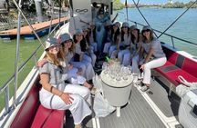 1 Hour Private Boat Rental on the Guadalquivir
