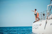 Luxury Catamaran Cruise with Brunch and Unlimited Drinks