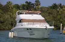 Luxury Yacht in Paradise and snorkel by Isla Mujeres 
