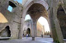 Rock of Cashel Cahir Castle Private Day Tour from Dublin w/picnic