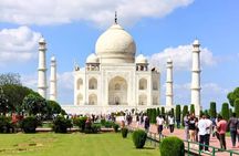 From Delhi: Taj Mahal, Agra Fort & Baby Taj Same Day Tour by Car
