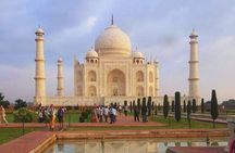 From Delhi: Taj Mahal, Agra Fort & Baby Taj Same Day Tour by Car