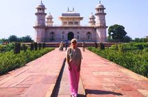From Delhi: Taj Mahal, Agra Fort & Baby Taj Same Day Tour by Car