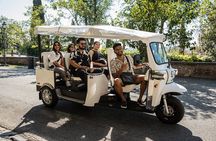 Private Electric Tuktuk Tour of Rome with Prosecco and Pickup