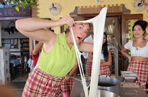 Amalfi: Prepare fresh pasta, mozzarella and tiramisu