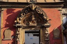 Guided Kathmandu Valley Tour: Boudhanath, Bhaktapur & Nagarkot