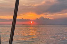 2-Hour Sorrento Coast Sunset Cruise with Dinner Experience
