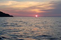 2-Hour Sorrento Coast Sunset Cruise with Dinner Experience