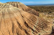 Singing dunes & Aktau mountains group tour to Altyn Emel 