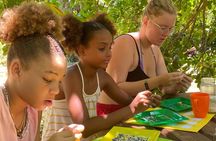 Souvenirs workshop A Mi Mek It! in Montego Bay Jamaica (FR & EN)