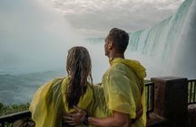 Niagara Falls Festival of Lights Tour from Toronto