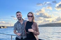 Dolmabahçe Palace Tour with Guide and Luxury Yacht Sunset Cruises