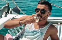 Chania: Afternoon Catamaran trip - Dinner, Drinks & Sunset