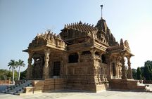 Guided Day Trip to Eklingji & Nagda Temples with Monsoon Palace