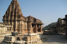 Guided Day Trip to Eklingji & Nagda Temples with Monsoon Palace