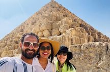 Guided day tour to Giza pyramids 