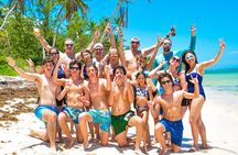 Private Catamaran wonderful Snorqueling slide & entartaiment team