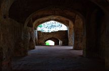 Half Day Tour in Golconda Fort and Qutub Shahi Tombs