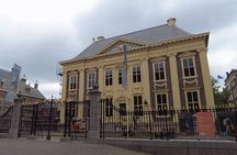 Historical The Hague: Private Tour with Local Guide