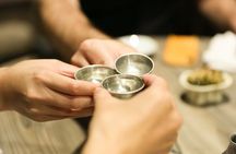 Sake Bar and Pub Crawl in Central Kyoto (Food & Sake Tour)