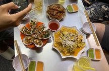 Hanoi: 7 Tasting Street Food Walking Tour and Train Street