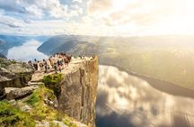 Preikestolen | Pulpit Rock - Hike with a Norwegian guide
