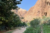 Full Day Private Tour to Wadi Shab and Bimmah Sinkhole 