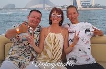 Dubai: 2-Hour Luxury Sunset Cruise with Food & Drinks