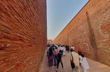 From Delhi: Sunrise Taj Mahal Tour with Professional Photographer