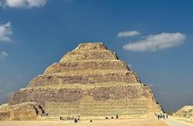 Private day tour to the Pyramids of Giza and Saqqara Pyramid