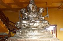 Shanghai Private Day Tour with Must-see Attractions & Cruise in Huangpu River