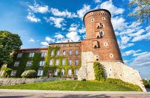 Fast Track Wawel Castle and Old Town Tour with Transfers