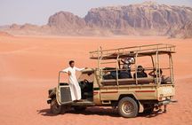 3 hours Jeep Tour in Wadi Rum