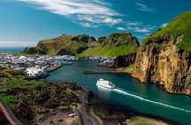 Private Westman Islands with Puffins and Belugas (Lunch included)