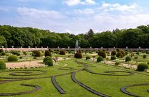 Loire Valley Day Tour Chambord and Chenonceau plus Lunch at a Private Castle