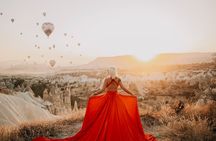 Photoshoot with Balloons in Cappadocia