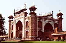 Private Sunrise Tour of Taj Mahal & Agra Fort from Delhi