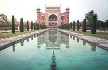 Private Sunrise Tour of Taj Mahal & Agra Fort from Delhi