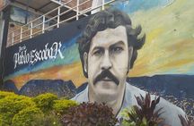 Private Tour in Pablo Escobar and Comuna 13 with Cable Car