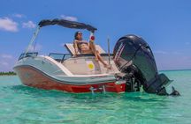 Private snorkeling with 23ft Sea Ray in San Miguel de Cozumel