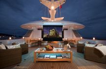 Dubai Luxury Sharing Yacht Tour 