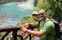 From La Fortuna: Río Celeste Waterfall, Swimming Pool and Lunch.