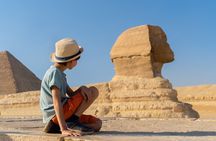 Cairo: Pyramids, Sphinx, Museum & Bazaar Tour with Female Guide