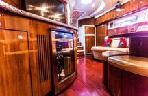 Cruise in style on our 60-foot yacht in Cancun for 20 people
