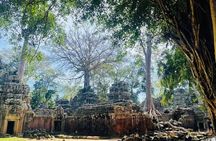 Exploring the Ancient Wonders of Angkor Wat with sunset backheng 