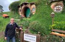 Private Hobbiton, Te Puia and Rotorua Day Tour from Auckland